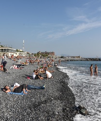 gente spiaggia Corso Italia 20102018-9437