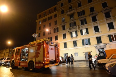 Genova, via Sampierdarena - crollo soffitto in appartamento, 5 f