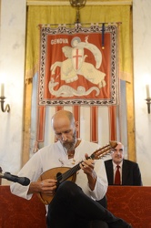 Genova, palazzo Tursi - donazione mandolini e spartiti al Liceo 