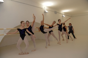 Genova, via degli Archi - apertura prossima scuola danza "DanzAr