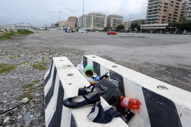 Genova - situazioni spazzatura urbana
