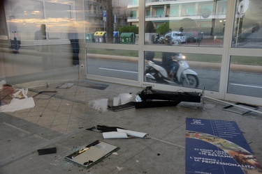 Genova, Corso Italia - devastato da vandali il box interattivo p