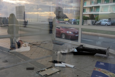 Genova, Corso Italia - devastato da vandali il box interattivo p