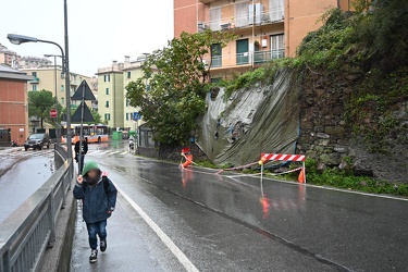 Genova, Borgoratti - cantiere sopra piazza rotonda allagato caus