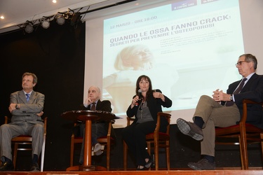 Genova, auditorium Carlo Felice - incontro su tema salute, osteo