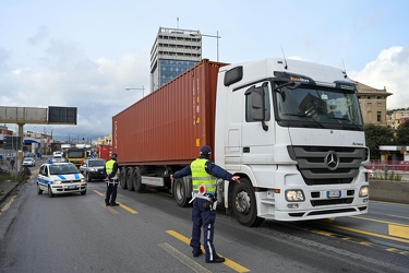 Genova, la situazione dopo la chiusura dei viadotti sulla A26