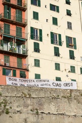 Genova - striscione per Lorenzo Orsetti, il 33enne ucciso in Sir