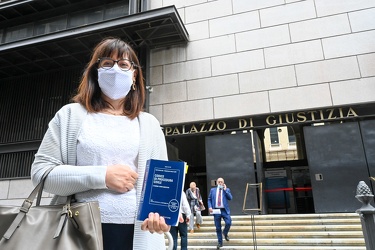 Genova, tribunale - flash mob avvocati