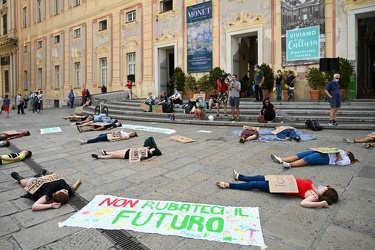 Genova, piazza De Ferrari - manifestazione per il clima, friday 