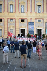 Genova, piazza De Ferrari - manifestazione collettivo Genova Sol