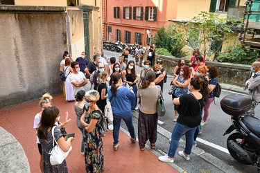 Genova, via Bertora - presidio davanti ufficio scolastico - dele