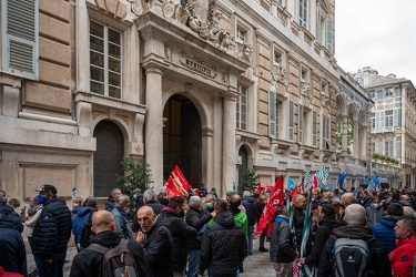 Genova, palazzo Tursi - manifestazione sindacati lavoratori serv