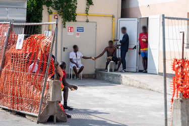 Genova, San Benigno - centro temporaneo migranti