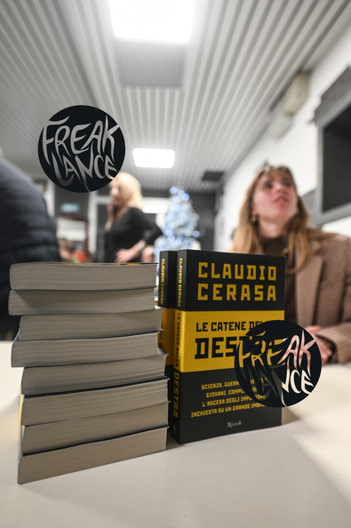 Claudio_Cerasa_presenta_libro_21112022-07.jpg