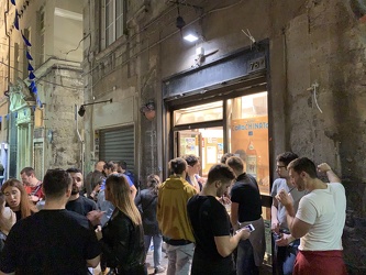 Genova, locali storici tradizionali - il bar degli asinelli in v