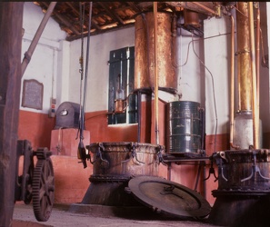 Genova - maestro distillatore Luigi Barile,