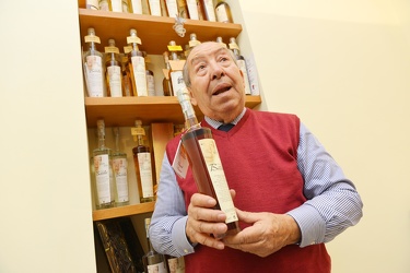 Genova - maestro distillatore Luigi Barile, titolare omonima azi