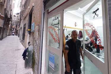 Genova - via della Maddalena 57 R - la bottega del barbiere Ahme