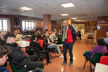 Genova, casa dello studente - lezione sulla resistenza di Mauriz