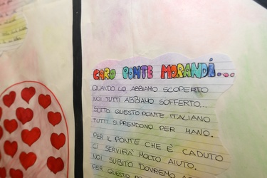 Genova Sestri Ponente - scuola Foglietta - cartellone con poesie