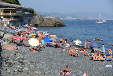 Genova - le spiagge nascoste della riviera di ponente - la spiag