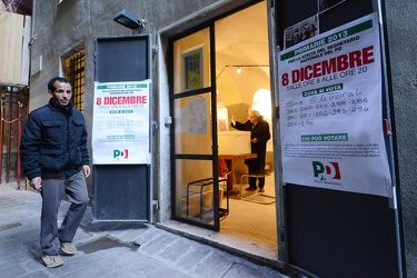 Genova - primarie PD - il seggio in vico Croce Bianca