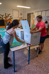 Genova, Certosa - allestimento seggi elezioni amministrative