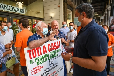 Genova, via XX Settembre - campagna elettorale Giovanni Toti