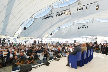 Genova - festa Partito Democratico 2013 - interventi sul palco c