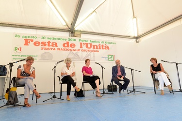 Genova - dibattito su tema cultura presso festa Unit√†