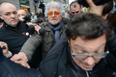 Genova - l'arrivo di Beppe Grillo in piazza San Lorenzo