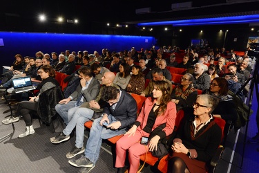 Genova, Rivarolo - incontro movimento 5 stelle al teatro albatro