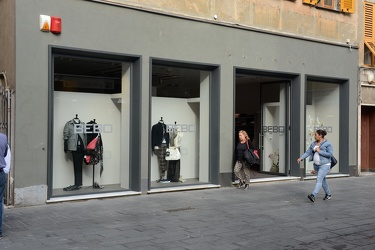 Genova Sestri Ponente - via Sestri - negozio abbigliamento Bebo 