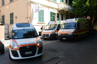 Genova - Rivarolo - volontari soccorso croce Rosa