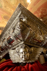 Genova - presentazione arca con cardinale Bagnasco