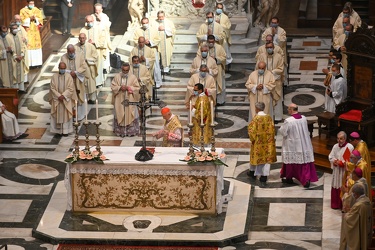 Genova, cattedrale San Lorenzo - ultima messa e saluto Cardinale
