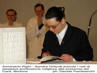 Genova - seminario Righi - Sandra Orlandi prende i voti di perpe