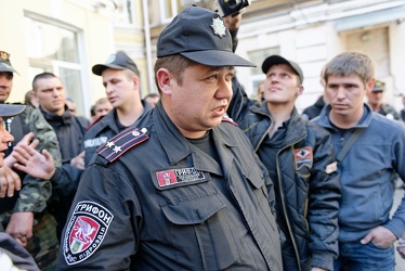Kiev - Gay intolerance - The militias controlling Maidan assault