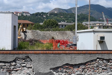 Genova - i detriti causati dal Ponte Morandi