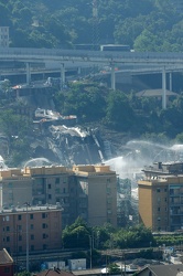 Genova - esplosione demolizione ponte morandi - gli istanti succ