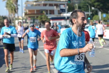 Genova - corso Italia - la corsa per beneficenza di Radio19 - ra