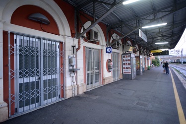 Genova - la stazione ferroviaria di Sestri Ponente