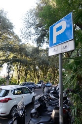 Genova - zona acquasola, XII Ottobre - parcheggi moto,