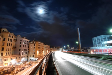 Genova - moonlight sulla sopraelevata
