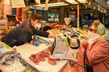 Genova - emergenza coronavirus - tema spesa sabato pomeriggio