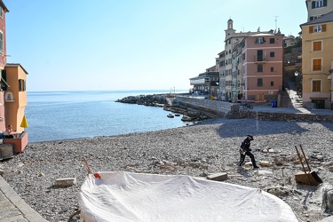 Genova - emergenza coronavirus - citta deserta - si avvicina il 