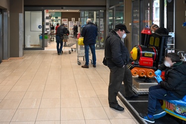 Genova, secondo giorno dopo stretta emergenza coronavirus