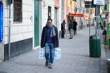 Genova, terzo giorno dopo stretta emergenza coronavirus