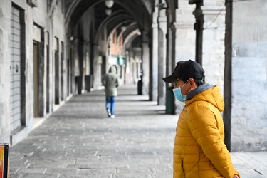 Genova, terzo giorno dopo stretta emergenza coronavirus