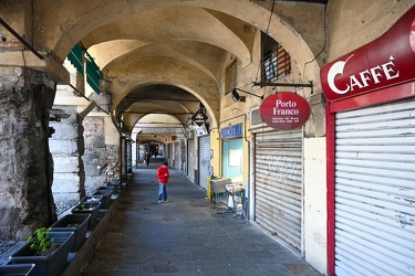 Genova - un'altra giornta di emergenza coronavirus, mercoledi 18